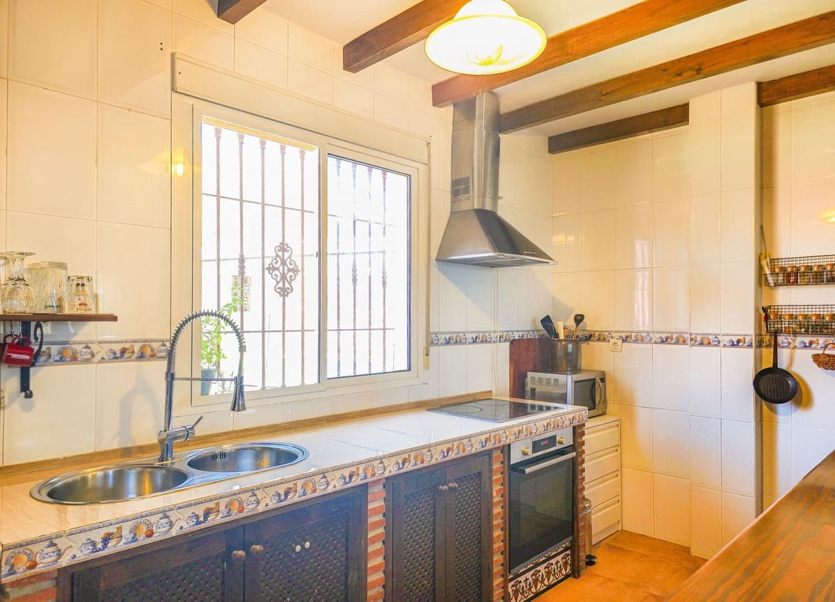 2 sypialnia Willa na sprzedaż w Salobrena z basenem garażem - 319 990 € (Ref: 9961624)