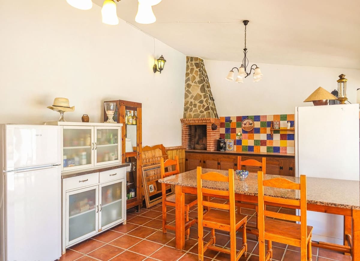 2 sypialnia Willa na sprzedaż w Salobrena z basenem garażem - 319 990 € (Ref: 9961624)