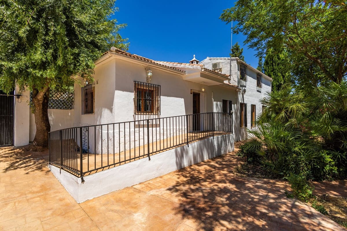4 sypialnia Willa na sprzedaż w Archidona z basenem - 390 000 € (Ref: 9961866)