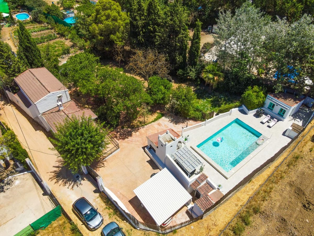 4 sypialnia Willa na sprzedaż w Archidona z basenem garażem - 390 000 € (Ref: 9961866)