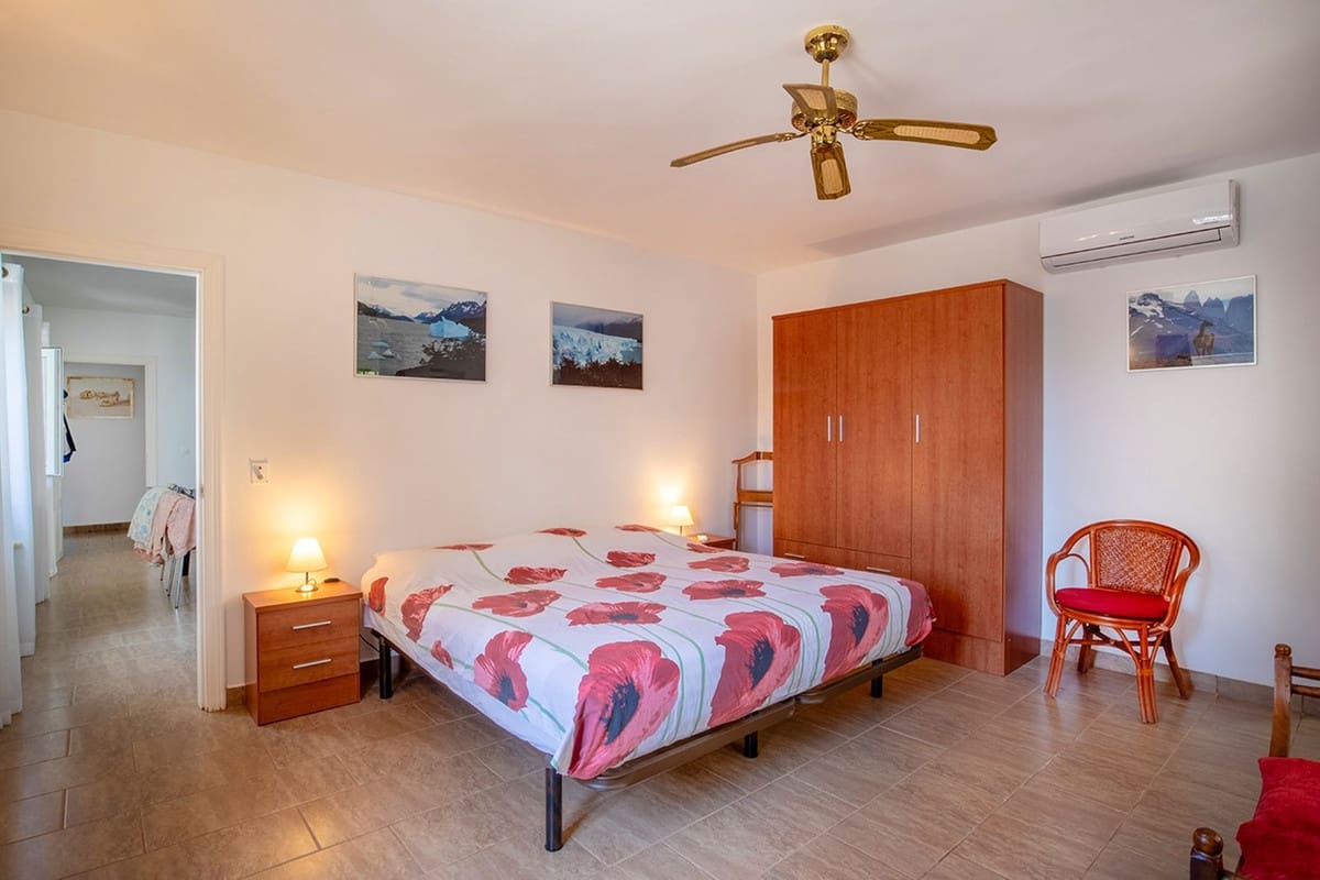 4 soverom Villa til salgs i Competa med svømmebasseng garasje - € 645 000 (Ref: 9964516)