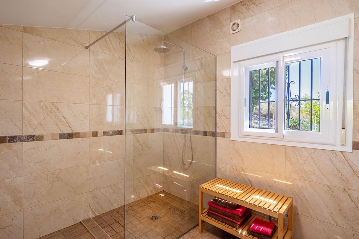 4 soverom Villa til salgs i Competa med svømmebasseng garasje - € 645 000 (Ref: 9964516)