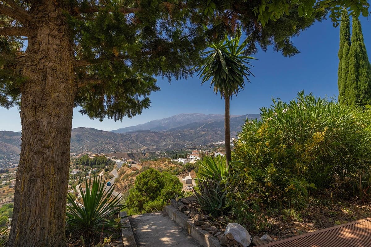 4 soverom Villa til salgs i Competa med svømmebasseng garasje - € 645 000 (Ref: 9964516)