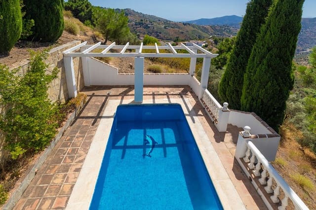 4 bedroom Villa for sale in Cómpeta with pool garage - € 645,000 (Ref: 9964516)