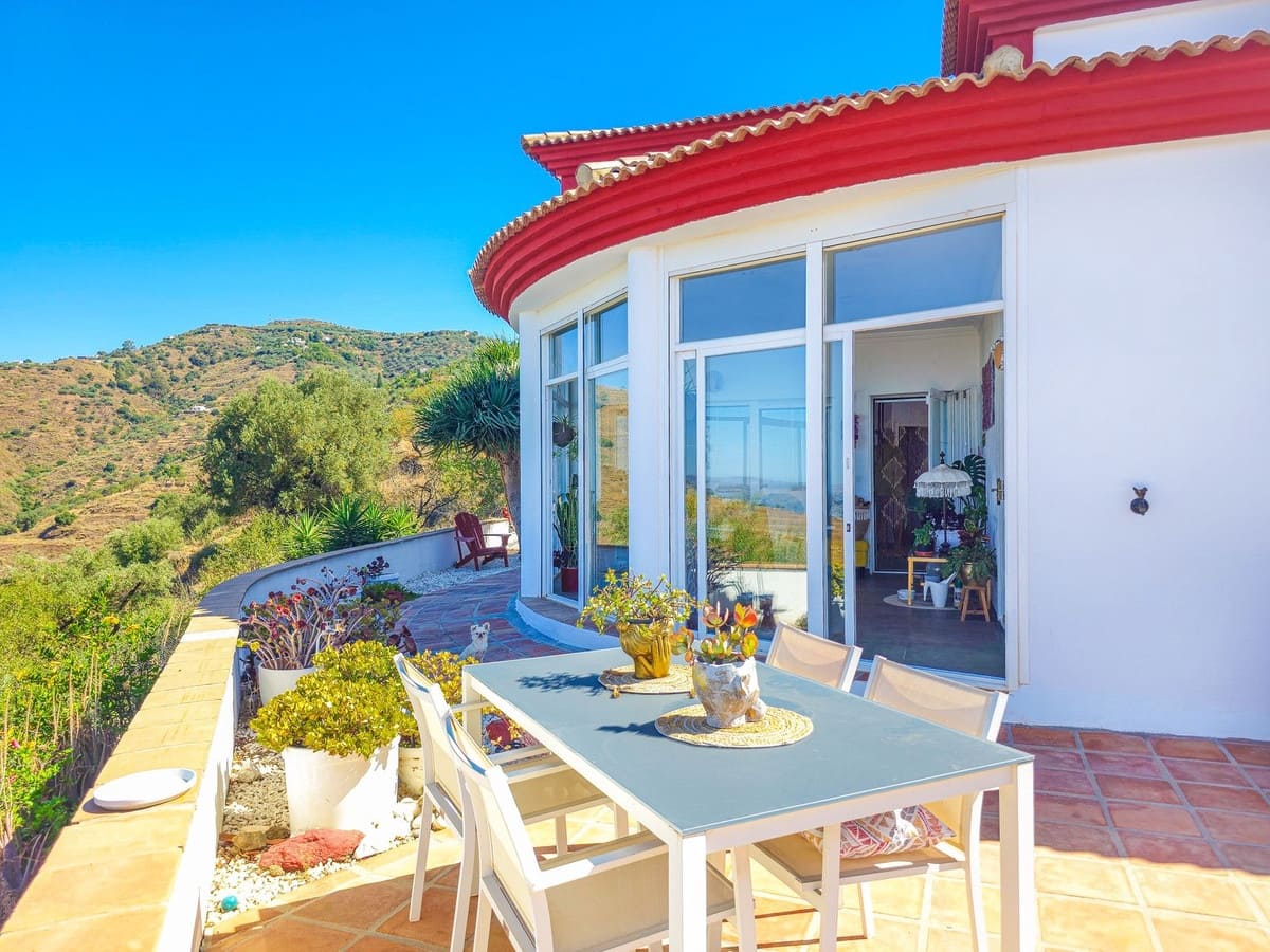 3 sypialnia Willa na sprzedaż w Arenas z basenem garażem - 470 000 € (Ref: 9964571)