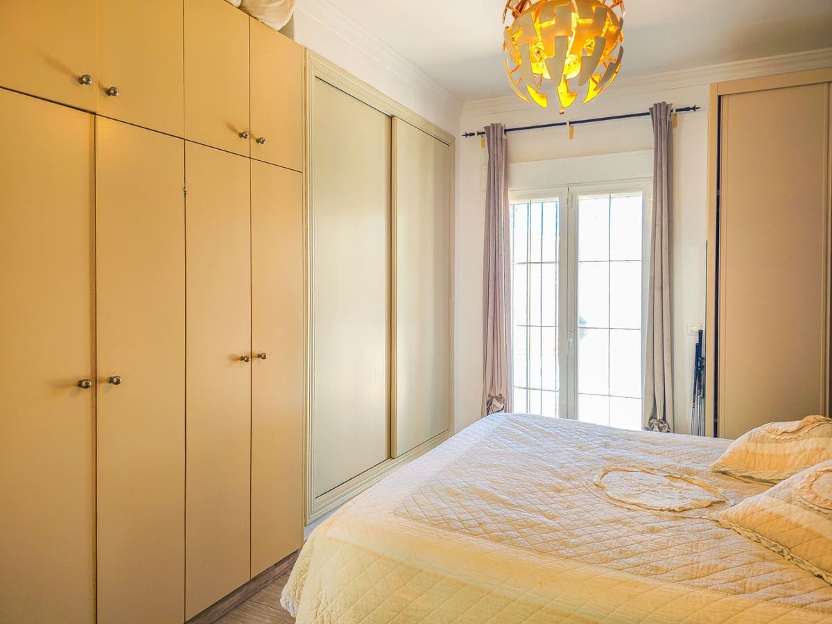3 sypialnia Willa na sprzedaż w Arenas z basenem garażem - 470 000 € (Ref: 9964571)
