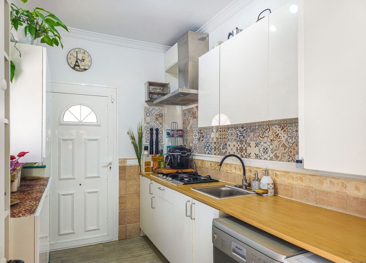 3 sypialnia Willa na sprzedaż w Arenas z basenem garażem - 470 000 € (Ref: 9964571)