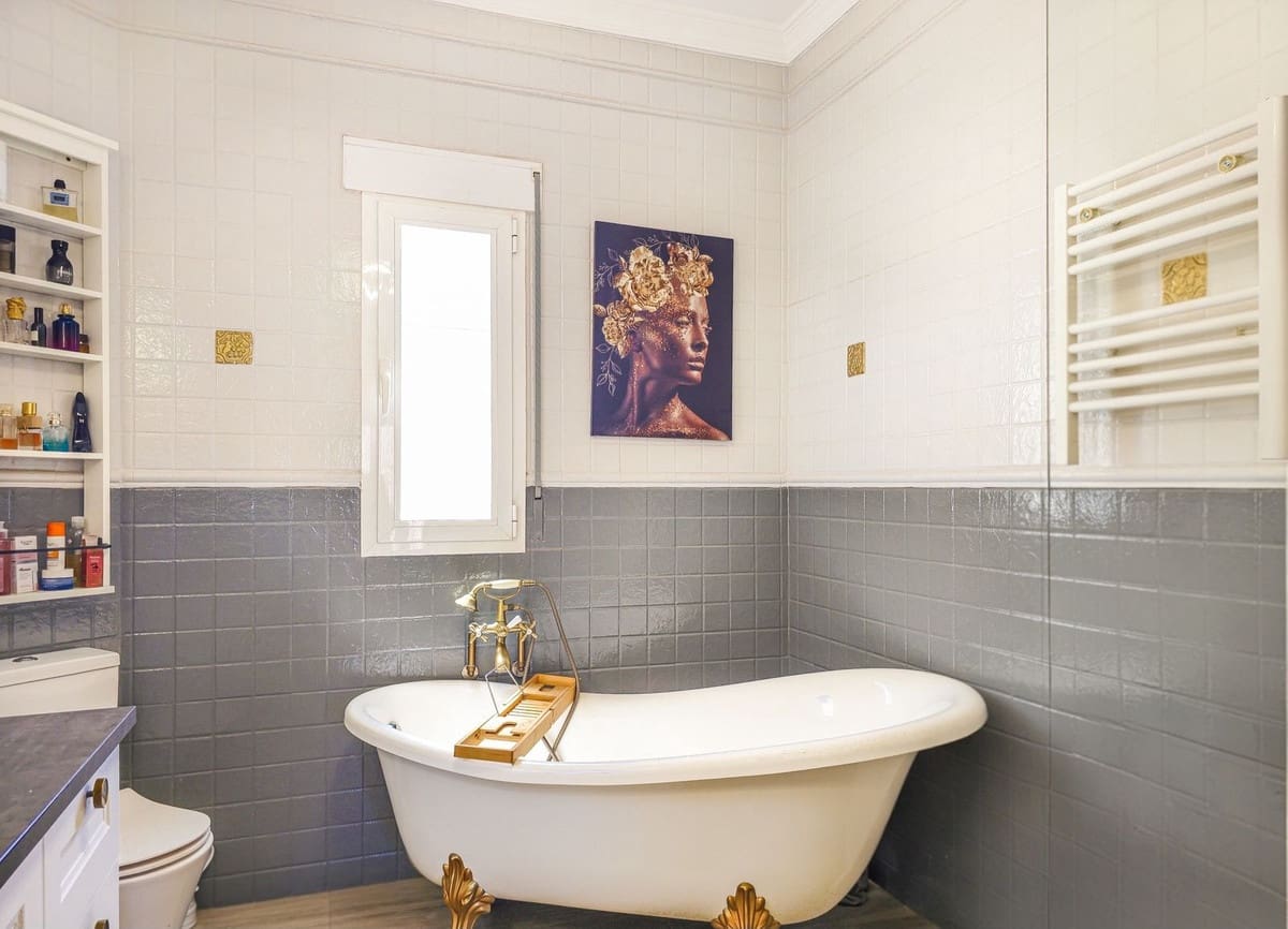 3 sypialnia Willa na sprzedaż w Arenas z basenem garażem - 470 000 € (Ref: 9964571)