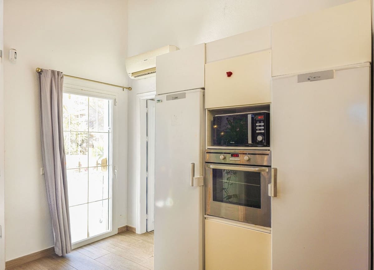 3 sypialnia Willa na sprzedaż w Arenas z basenem garażem - 470 000 € (Ref: 9964571)