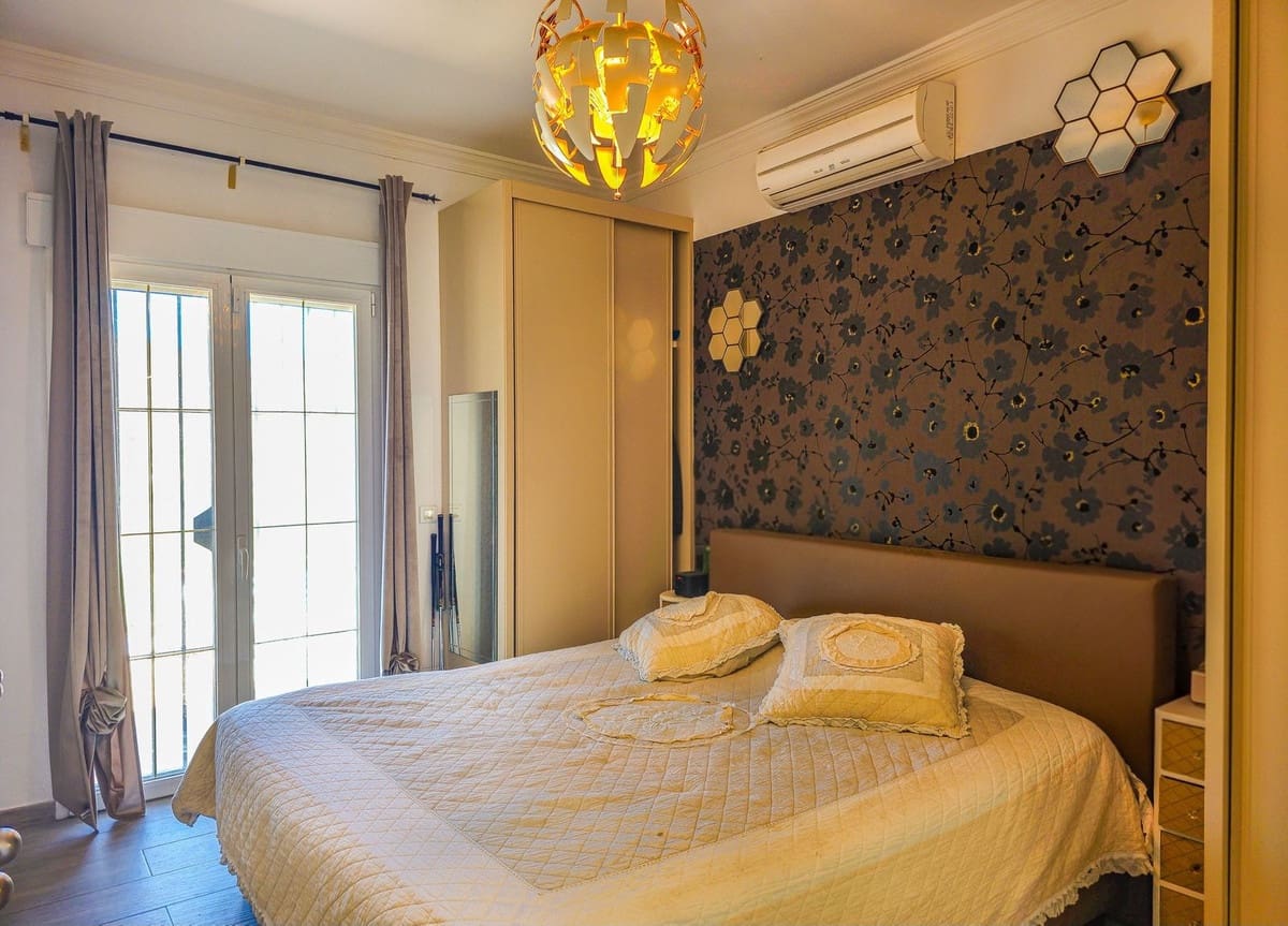 3 sypialnia Willa na sprzedaż w Arenas z basenem garażem - 470 000 € (Ref: 9964571)