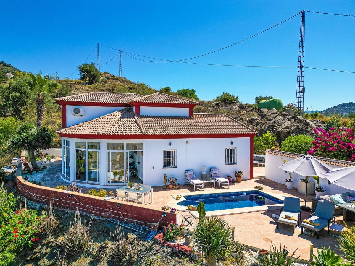 3 sypialnia Willa na sprzedaż w Arenas z basenem garażem - 470 000 € (Ref: 9964571)