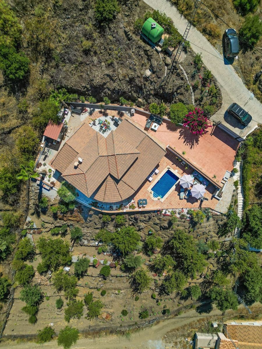 3 sypialnia Willa na sprzedaż w Arenas z basenem garażem - 470 000 € (Ref: 9964571)