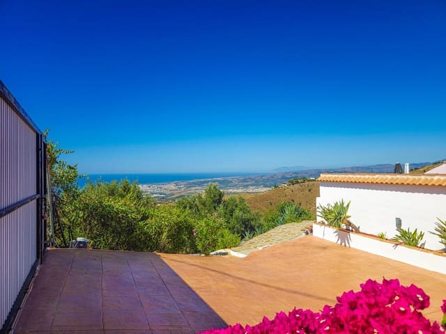 3 quarto Moradia para venda em Arenas com piscina garagem - 470 000 € (Ref: 9964571)