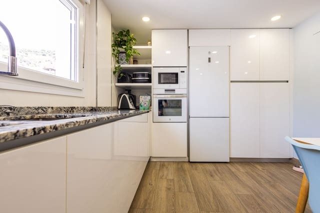 4 soveværelse Semi-Rækkehus til salg i Cómpeta - € 445.000 (Ref: 9965884)