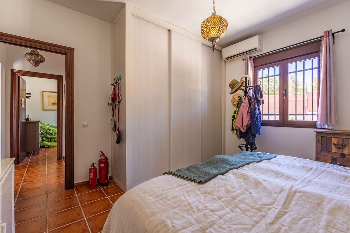 3 soverom Finca/Herregård til salgs i Villanueva de Algaidas med svømmebasseng garasje - € 265 000 (Ref: 9973813)