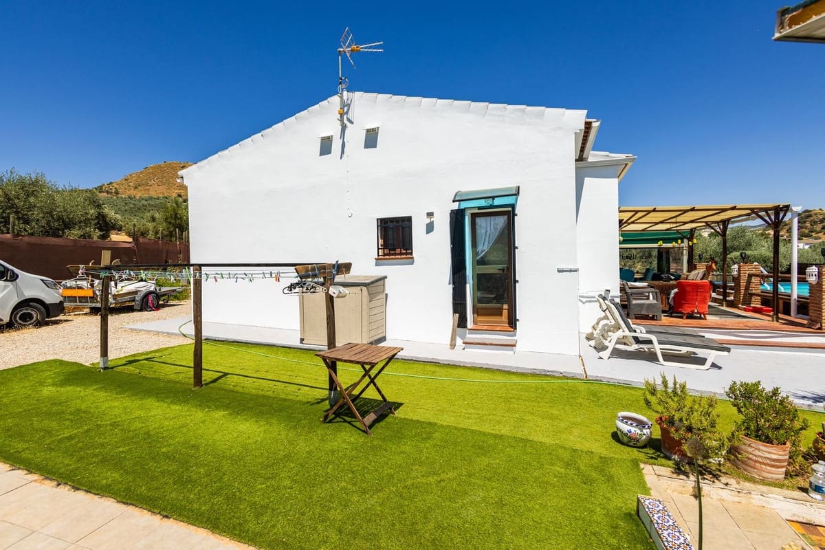 3 soverom Finca/Herregård til salgs i Villanueva de Algaidas med svømmebasseng garasje - € 265 000 (Ref: 9973813)