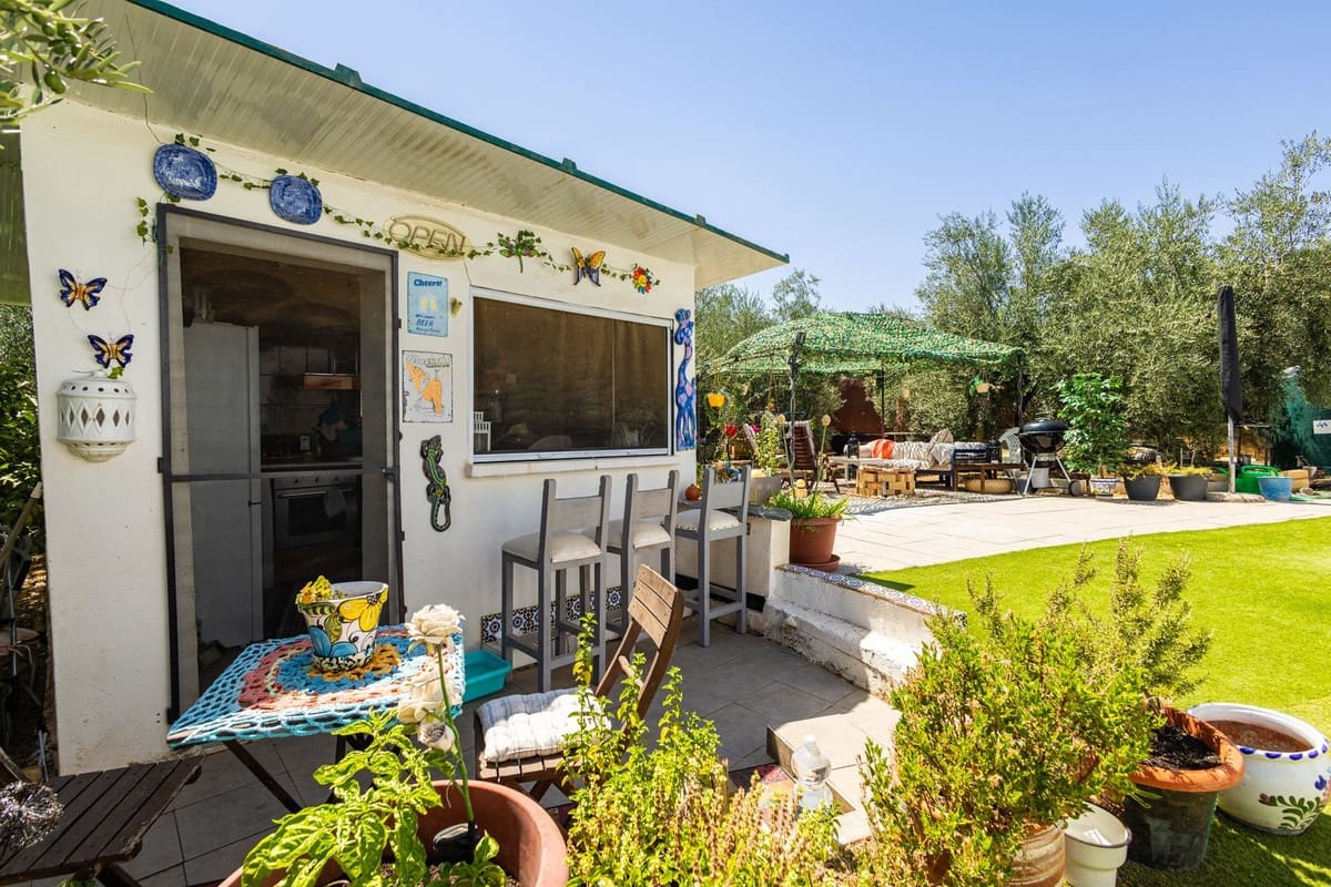 3 soverom Finca/Herregård til salgs i Villanueva de Algaidas med svømmebasseng garasje - € 265 000 (Ref: 9973813)