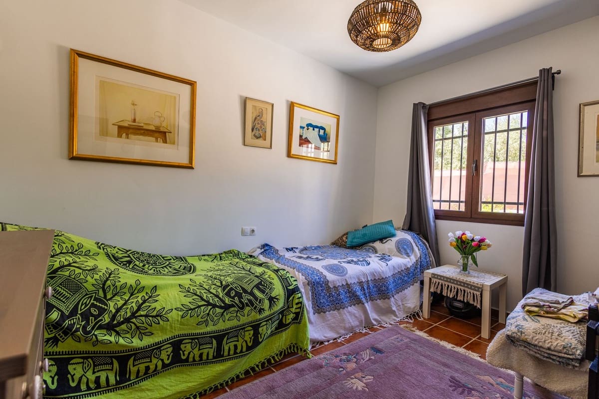 3 soverom Finca/Herregård til salgs i Villanueva de Algaidas med svømmebasseng garasje - € 265 000 (Ref: 9973813)