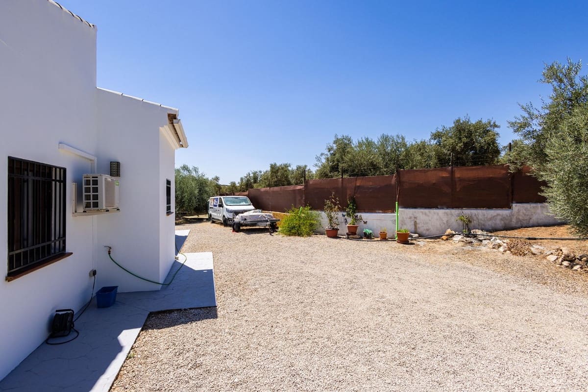 3 soverom Finca/Herregård til salgs i Villanueva de Algaidas med svømmebasseng garasje - € 265 000 (Ref: 9973813)