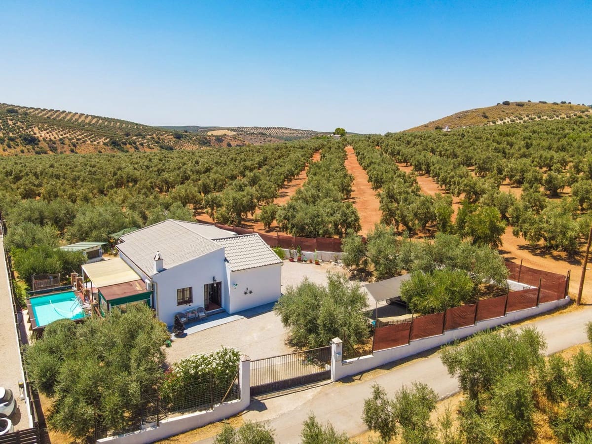 3 soverom Finca/Herregård til salgs i Villanueva de Algaidas med svømmebasseng garasje - € 265 000 (Ref: 9973813)