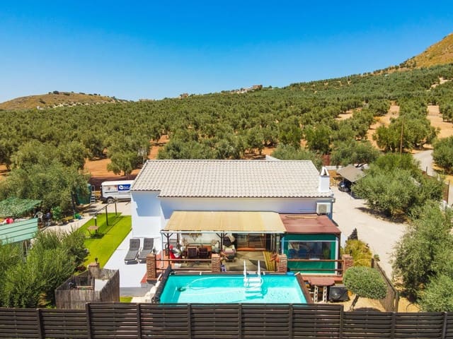 3 soverom Finca/Herregård til salgs i Villanueva de Algaidas med svømmebasseng garasje - € 265 000 (Ref: 9973813)