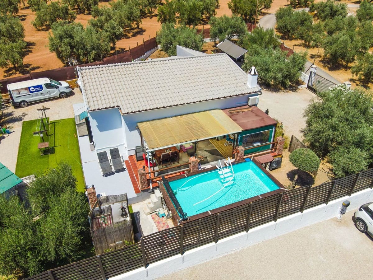 3 soverom Finca/Herregård til salgs i Villanueva de Algaidas med svømmebasseng garasje - € 265 000 (Ref: 9973813)