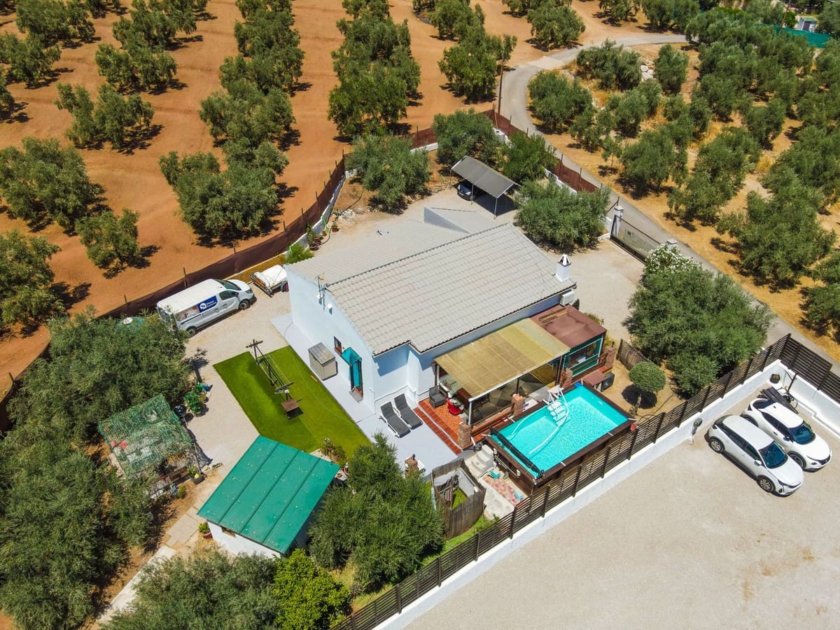 3 soverom Finca/Herregård til salgs i Villanueva de Algaidas med svømmebasseng garasje - € 265 000 (Ref: 9973813)