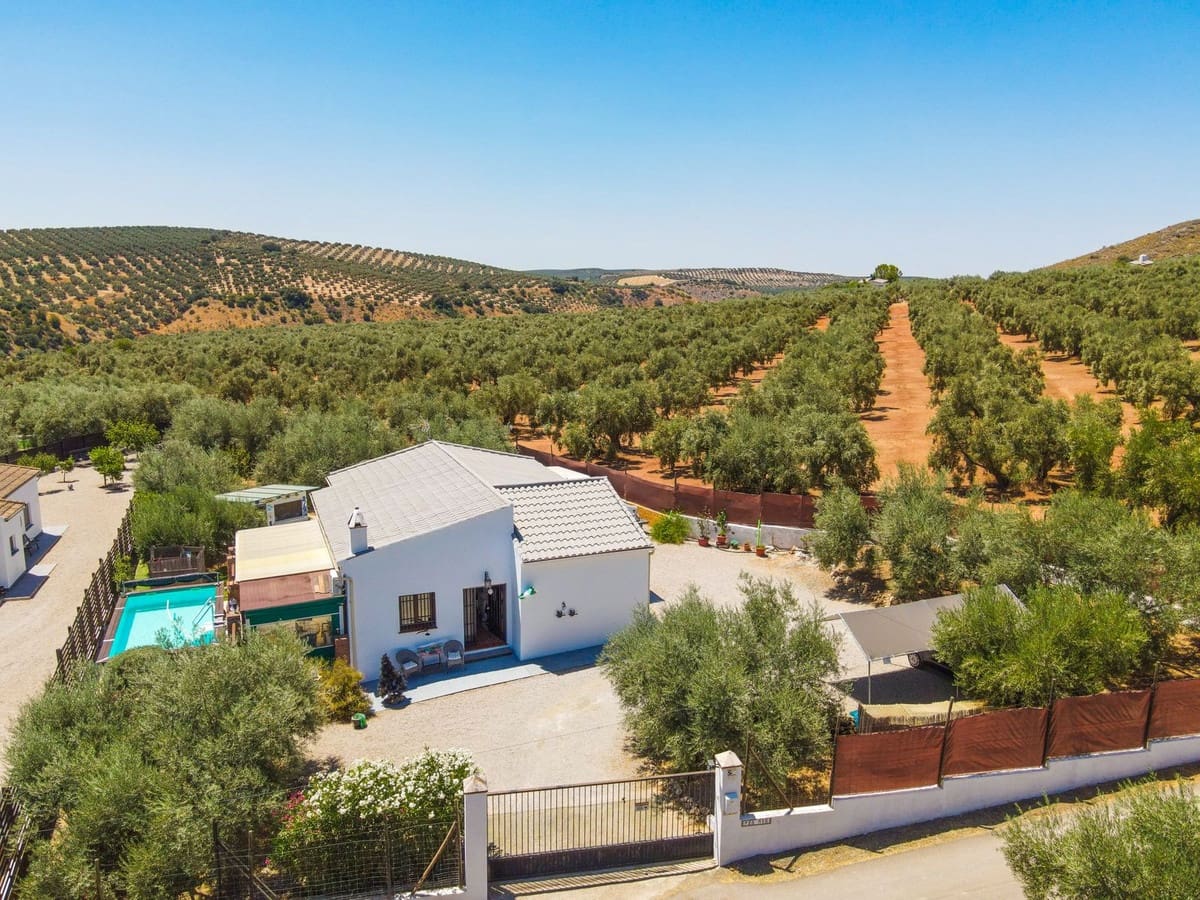 3 soverom Finca/Herregård til salgs i Villanueva de Algaidas med svømmebasseng garasje - € 265 000 (Ref: 9973813)