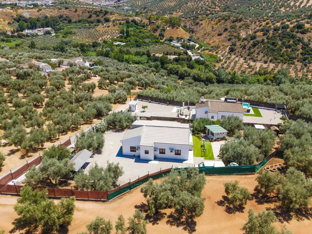 3 soverom Finca/Herregård til salgs i Villanueva de Algaidas med svømmebasseng garasje - € 265 000 (Ref: 9973813)