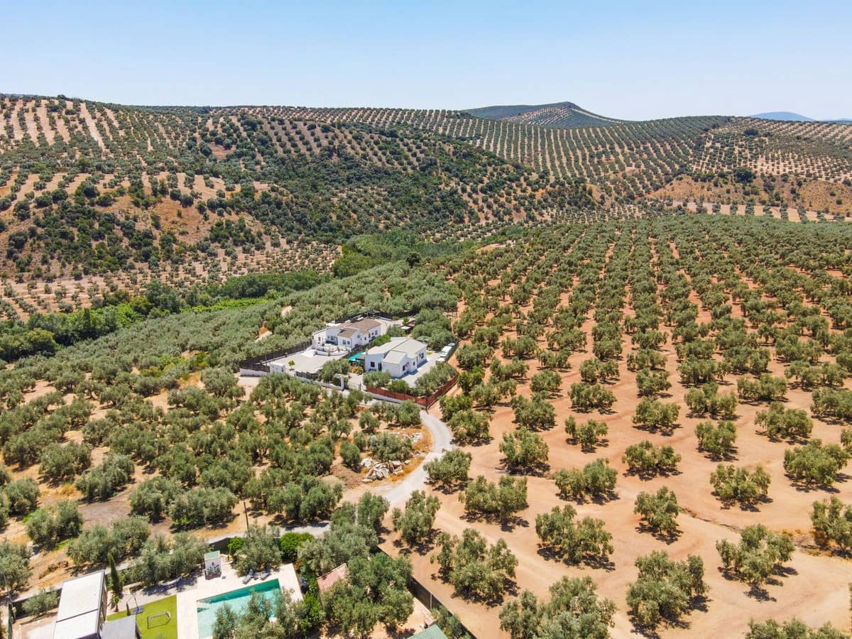 3 soverom Finca/Herregård til salgs i Villanueva de Algaidas med svømmebasseng garasje - € 265 000 (Ref: 9973813)