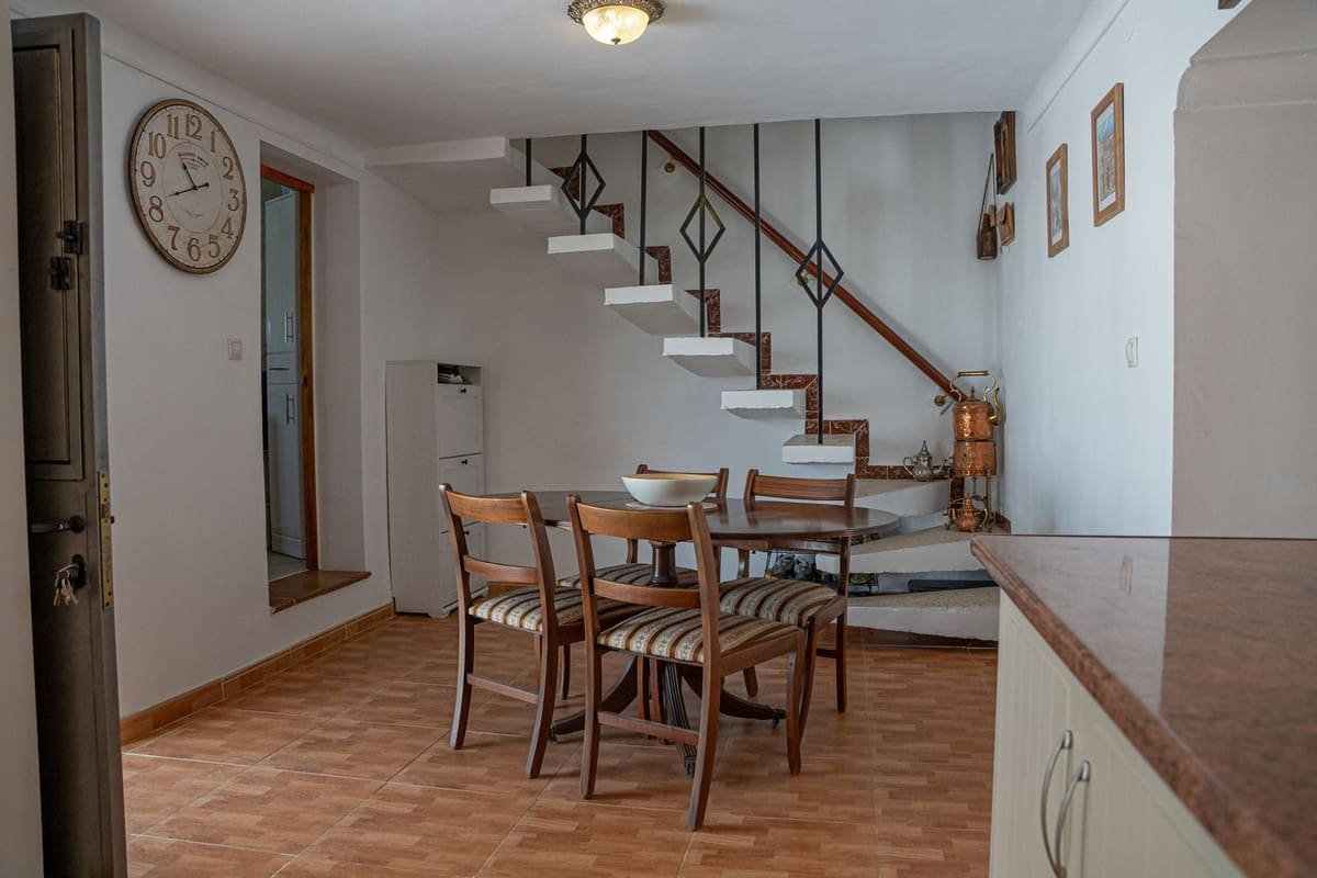 2 sovrum Hus till salu i Alora med garage - 179 000 € (Ref: 9987155)