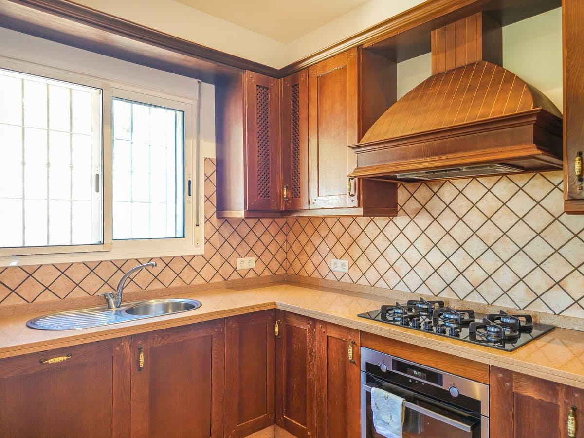 4 slaapkamer Villa te koop in Arenas met zwembad garage - € 675.000 (Ref: 9991974)