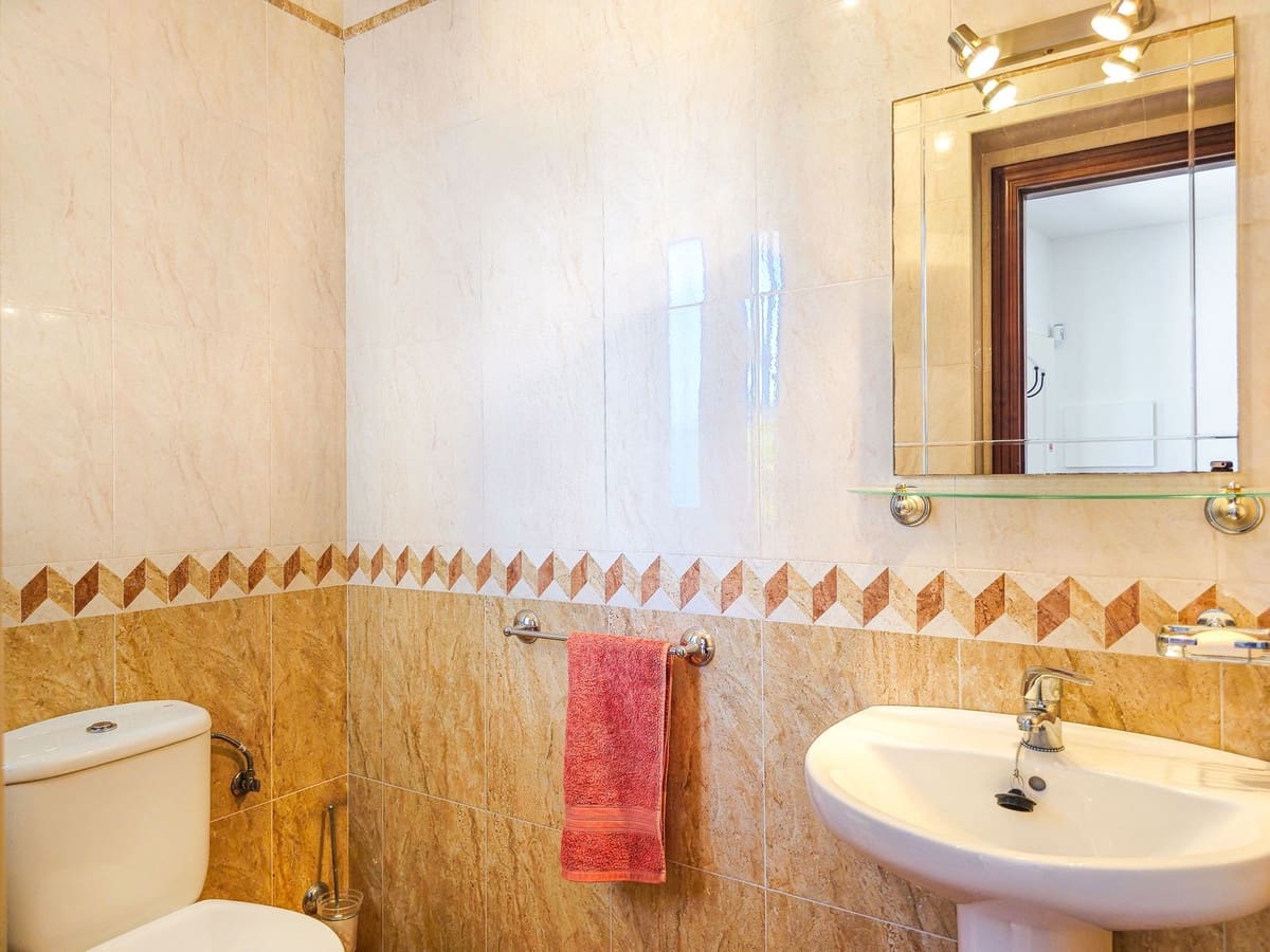 4 slaapkamer Villa te koop in Arenas met zwembad garage - € 675.000 (Ref: 9991974)