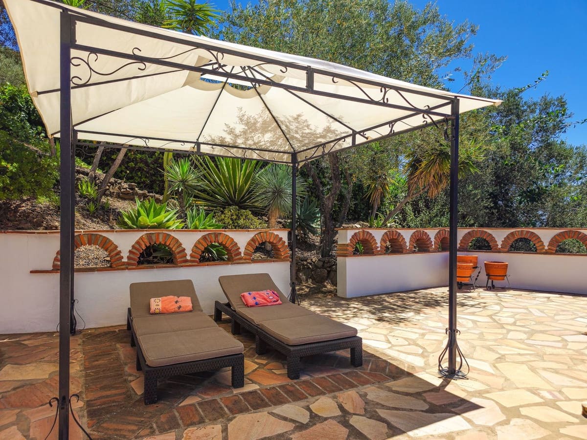 4 slaapkamer Villa te koop in Arenas met zwembad garage - € 675.000 (Ref: 9991974)