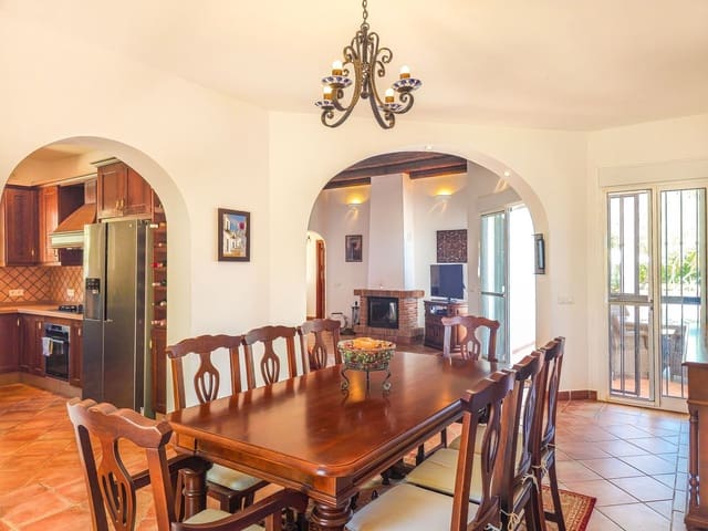 4 camera da letto Villa in vendita in Arenas con piscina garage - 675.000 € (Rif: 9991974)
