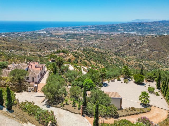 4 camera da letto Villa in vendita in Arenas con piscina garage - 675.000 € (Rif: 9991974)