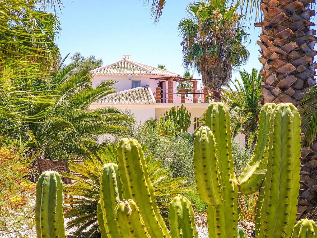 4 slaapkamer Villa te koop in Arenas met zwembad garage - € 675.000 (Ref: 9991974)