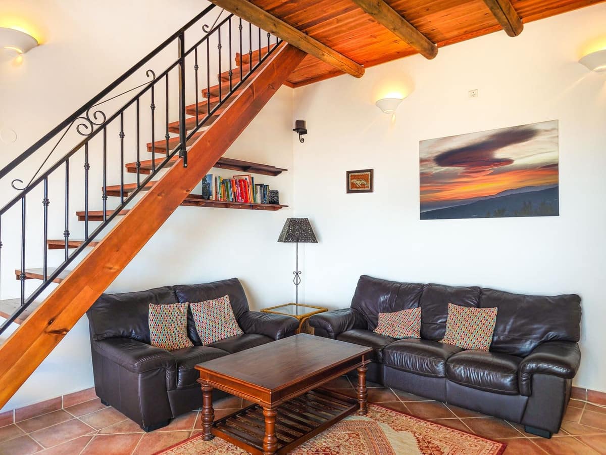 4 bedroom Villa for sale in Arenas with pool garage - € 675,000 (Ref: 9991974)