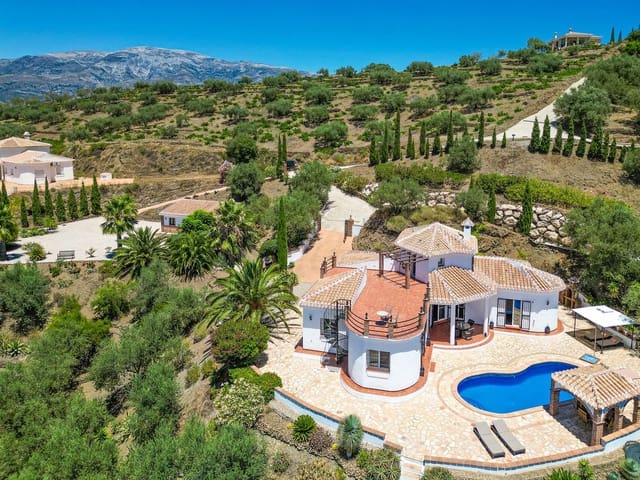 4 chambre Villa/Maison à vendre à Arenas avec piscine garage - 675 000 € (Ref: 9991974)