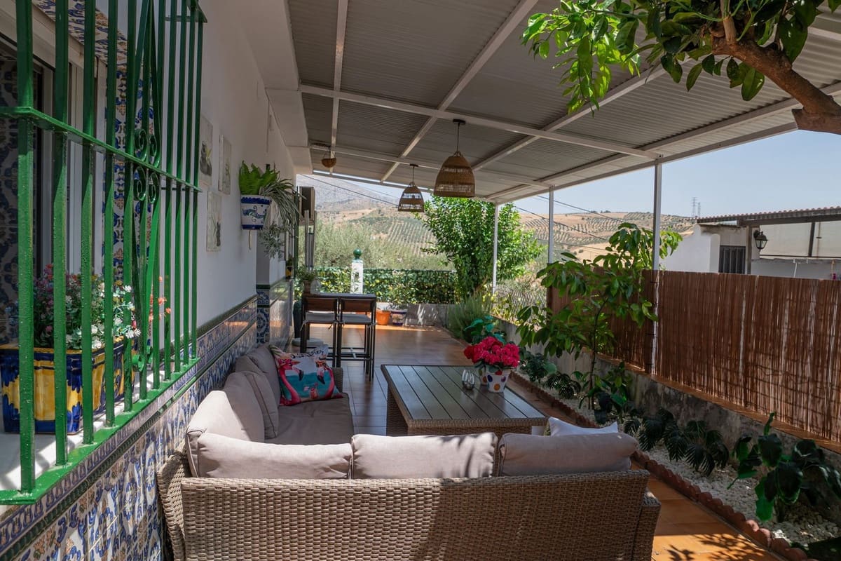 2 bedroom Townhouse for sale in Alora - € 179,500 (Ref: 9997510)