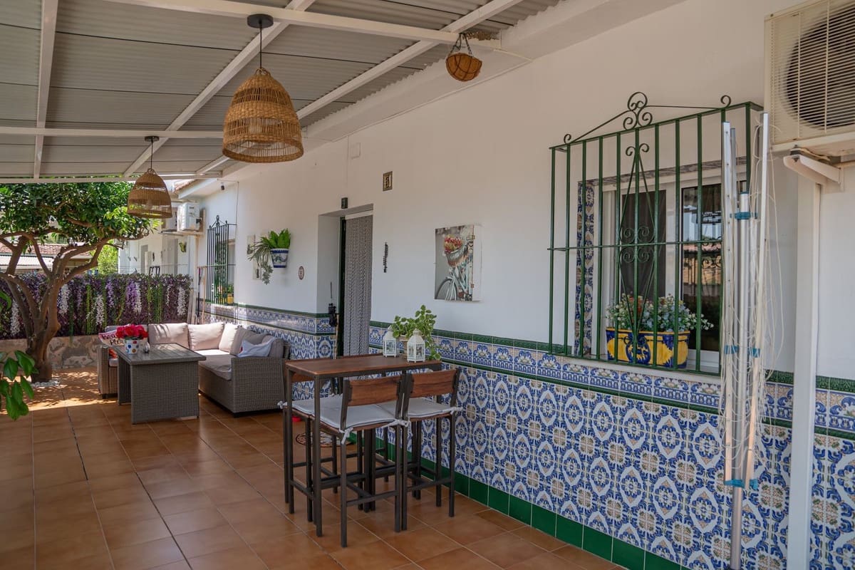 2 bedroom Townhouse for sale in Alora - € 179,500 (Ref: 9997510)