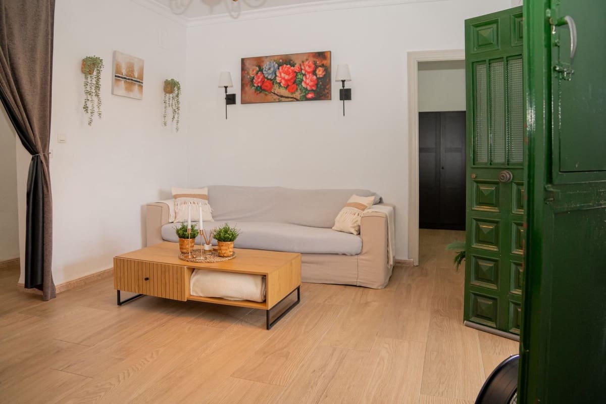 2 bedroom Townhouse for sale in Alora - € 179,500 (Ref: 9997510)
