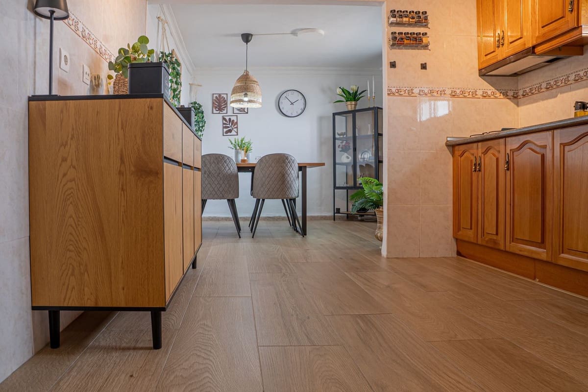 2 bedroom Townhouse for sale in Alora - € 179,500 (Ref: 9997510)