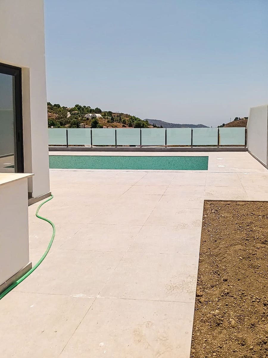 4 quarto Moradia para venda em Competa com piscina garagem - 535 000 € (Ref: 9997975)