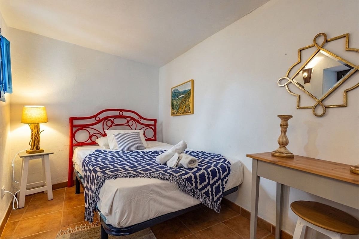 2 sypialnia Dom na sprzedaż w Canillas de Aceituno z garażem - 129 000 € (Ref: 9999392)