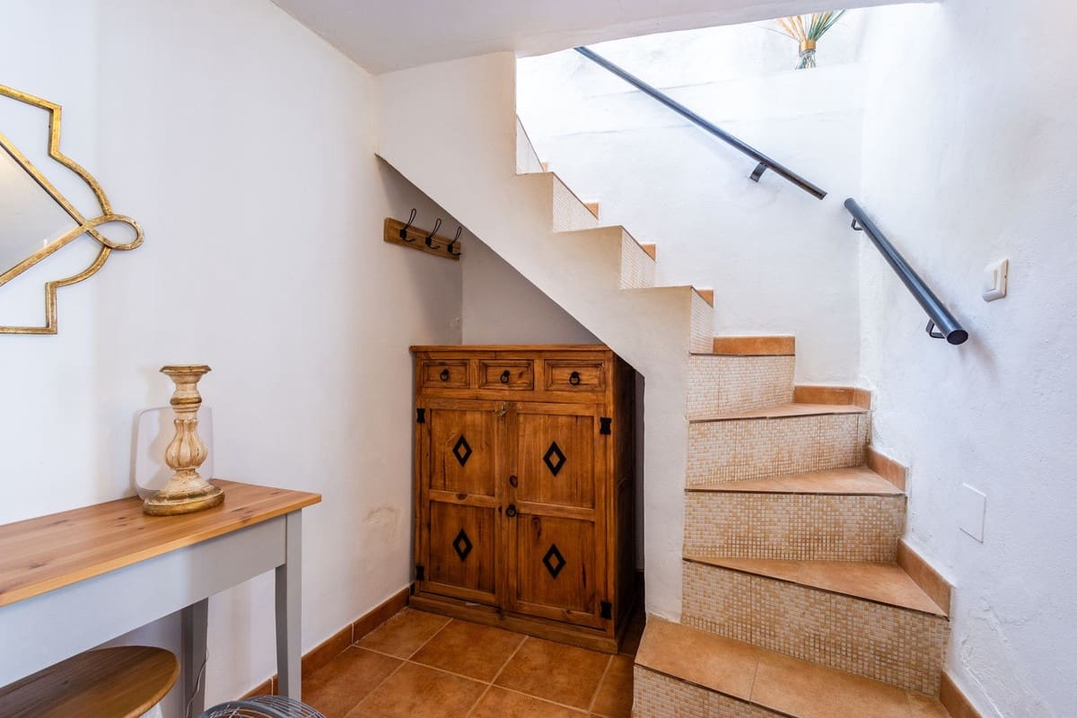 2 sypialnia Dom na sprzedaż w Canillas de Aceituno z garażem - 129 000 € (Ref: 9999392)