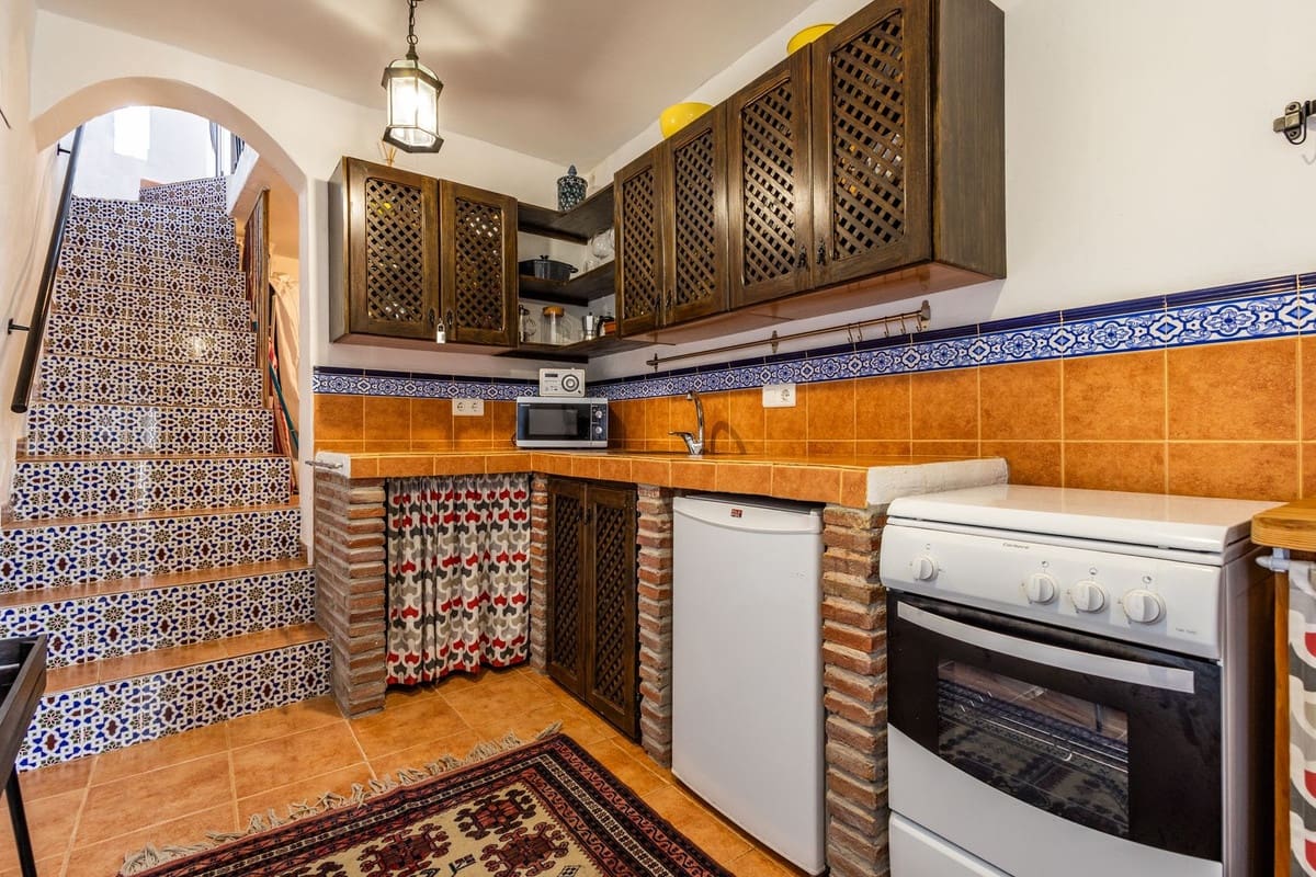 2 sypialnia Dom na sprzedaż w Canillas de Aceituno z garażem - 129 000 € (Ref: 9999392)