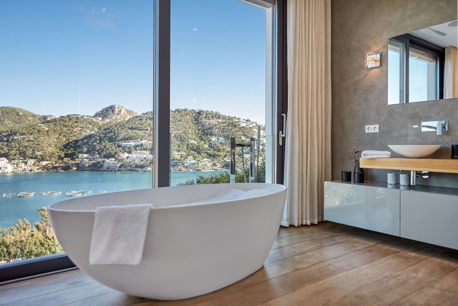 5 soveværelse Villa til salg i Puerto de Andratx med swimmingpool garage - € 16.500.000 (Ref: 9040970)