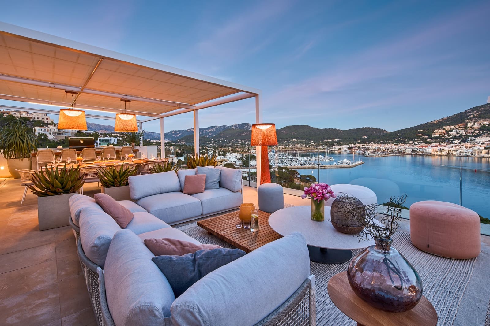 5 soveværelse Villa til salg i Puerto de Andratx med swimmingpool garage - € 16.500.000 (Ref: 9040970)