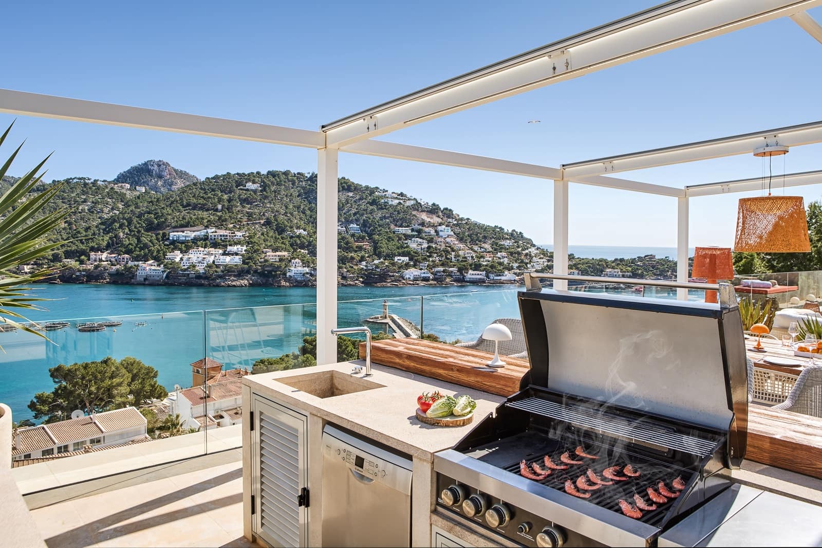 5 soveværelse Villa til salg i Puerto de Andratx med swimmingpool garage - € 16.500.000 (Ref: 9040970)